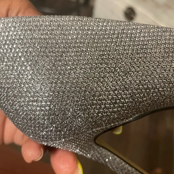 Betsey Johnson Silver Heels with Bow Detail - Picture 5 of 6